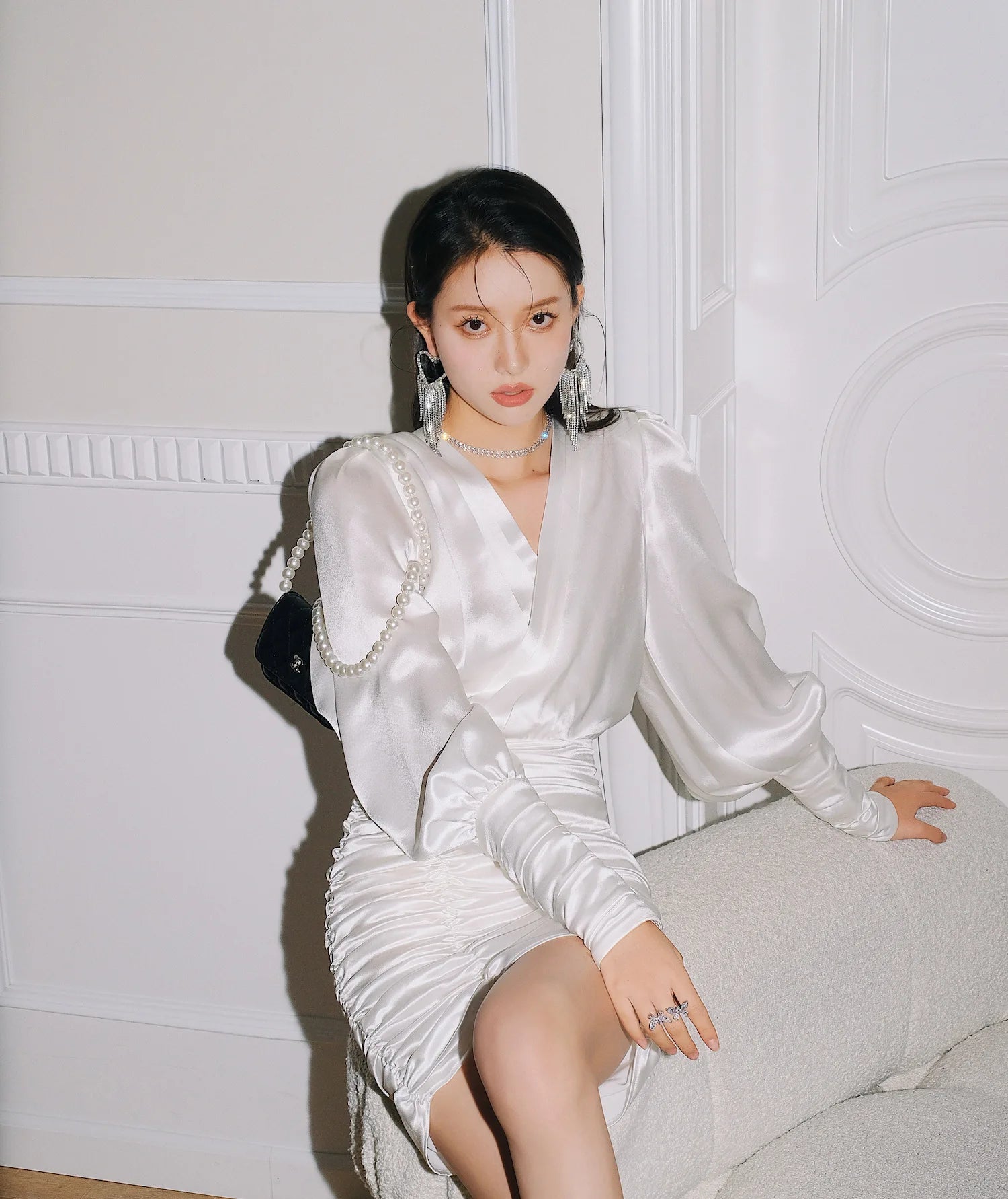 https://ae01.alicdn.com/kf/S69d49dfe6c7e4884a23148d18865a4cf3/White-Satin-Effect-Elegant-V-neck-Mini-Dress-Women-s-Spring-and-Summer-New-French-Style.jpg