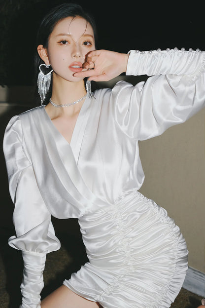 https://ae01.alicdn.com/kf/Sadb7f793c4fb48f695448d4011b4013ao/White-Satin-Effect-Elegant-V-neck-Mini-Dress-Women-s-Spring-and-Summer-New-French-Style.jpg